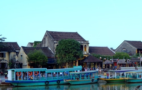 hoi-an-don-vi-khach-thu-8-trieu-tham-quan-pho-co