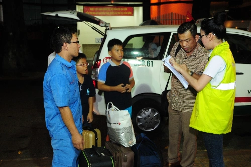 hang-nghin-luot-khach-du-lich-dip-le