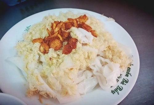 quan-banh-cuon-lau-nam-dat-khach-tai-hai-phong-1