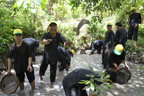 vui-tet-voi-nhieu-tro-choi-dan-gian-tai-khu-du-lich-vinh-sang-2