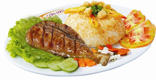 huong-vi-truyen-thong-dac-trung-trong-mon-com-tam-cali-2