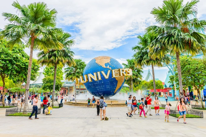 Trong năm 2019, Resorts World Sentosa đạt doanh thu 2,5 tỷ USD và công viên chủ đề Universal Studios thu hút đến hơn 18.000 khách/ngày. Ảnh: Shutterstock