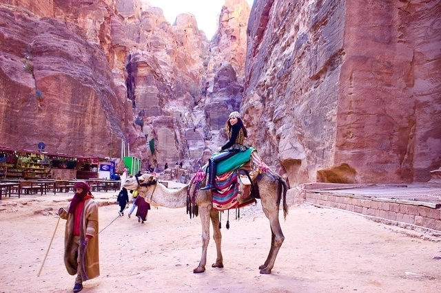 Kỳ quan thế giới Thành cổ Petra, Jordan 138163163-10214375740347826-12-7419-8386