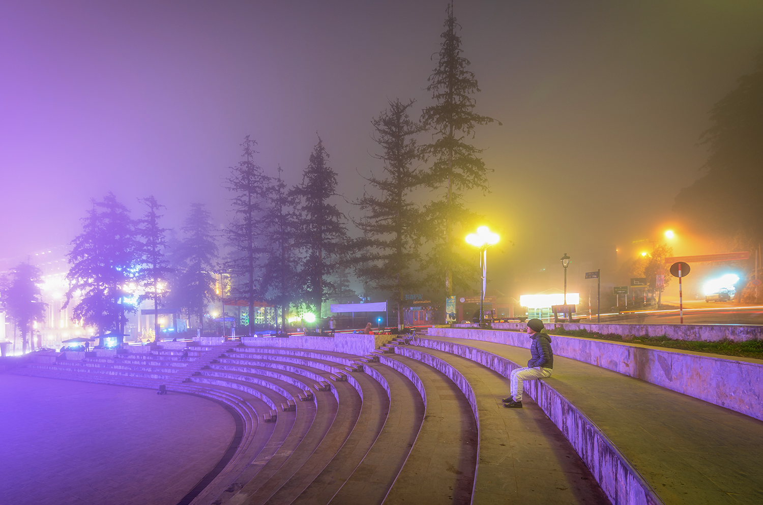 Quảng trường Sa Pa đối diện nhà thờ. Ảnh: Nguyễn Văn Thi Quang-truong-Sa-Pa-3734-1650277974.jpg