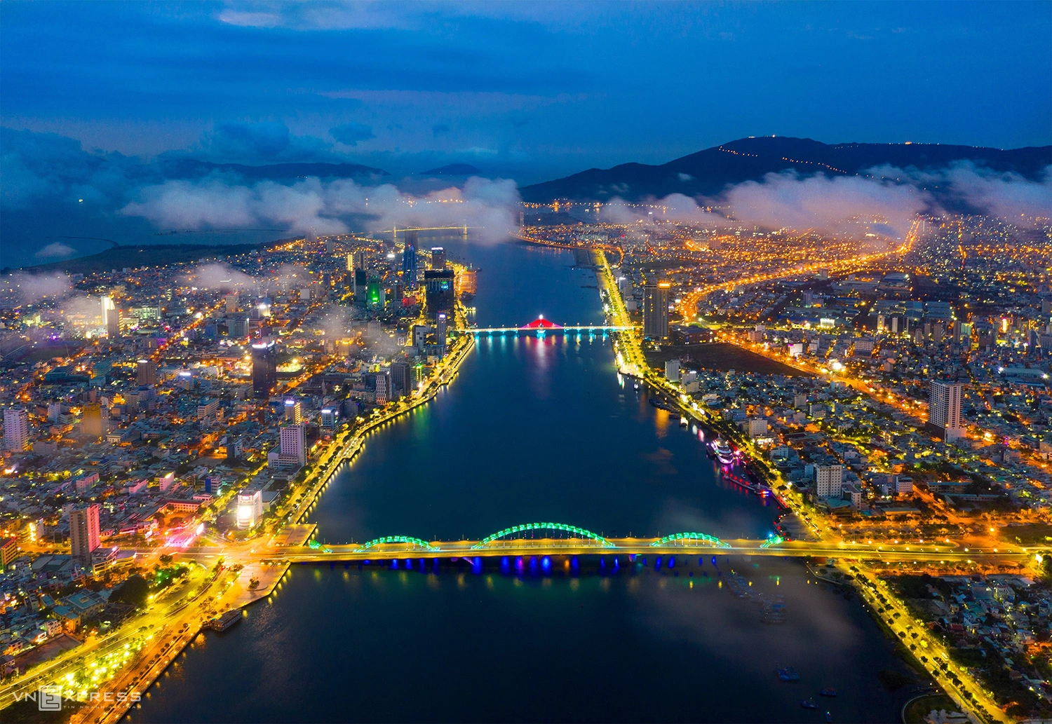 Kinh nghiệm Du lịch ĐÀ NẴNG 2022: Top 20+ địa điểm, trải nghiệm phải thử