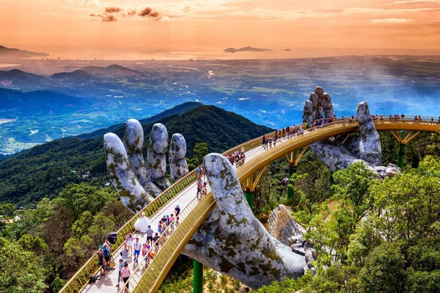 thuê ô tô tự lái Đà Nẵng