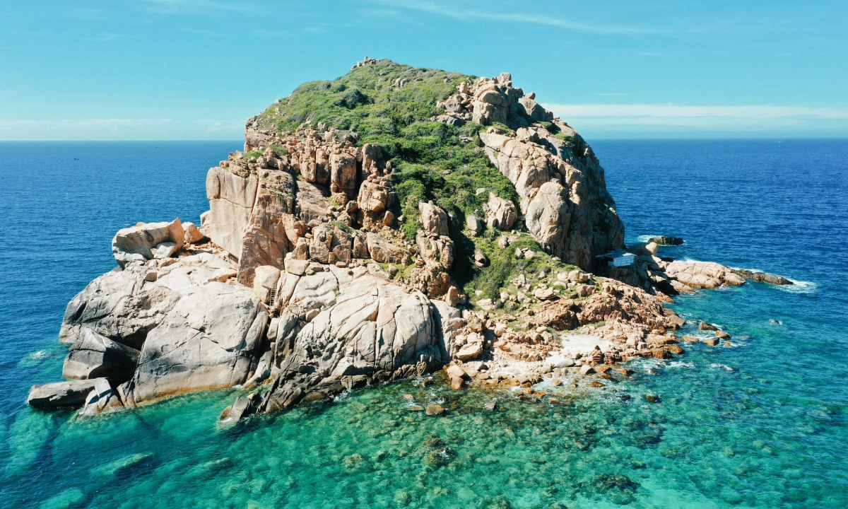 Unspoiled beach nestled in central Vietnam bay