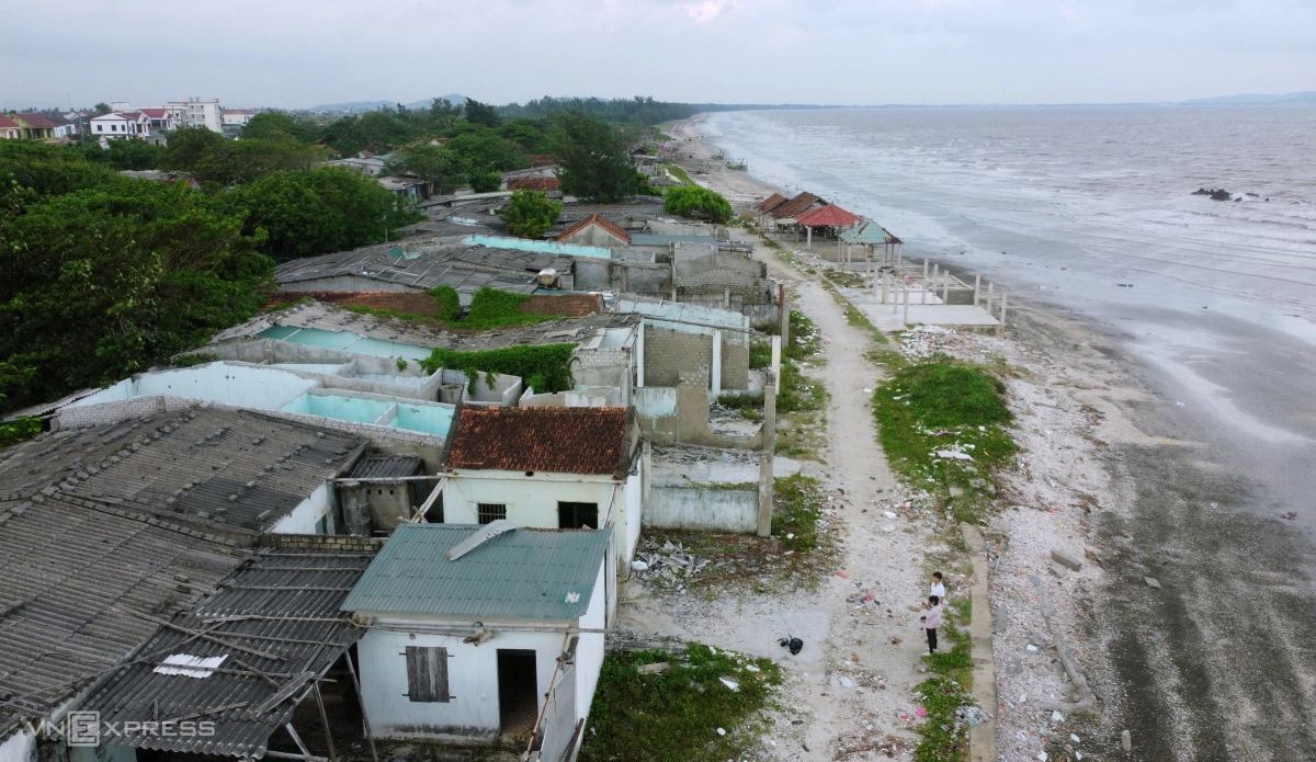 Once-busy red-light beach area now desolate after authorities’ crackdown