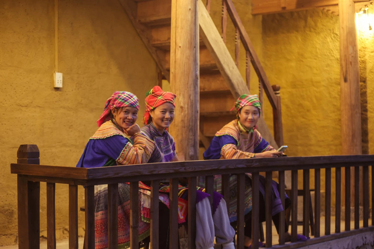 In northern Vietnam, a village charms visitors with earthen walls and stone fences