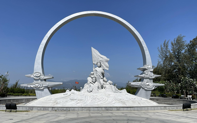 Khu tưởng niệm chiến sĩ Gạc Ma. Ảnh: Tâm Anh CR3-6580-1719241966.jpg