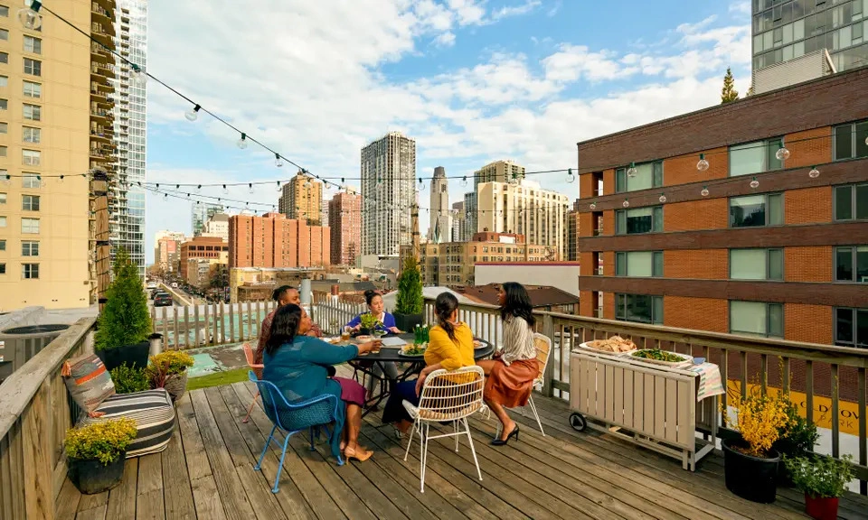 Địa danh Cái Răng ở Cần Thơ liên quan đến con vật nào? 1 Căn hộ cho thuê qua Airbnb ở Chicago, Mỹ. Ảnh: Forbes