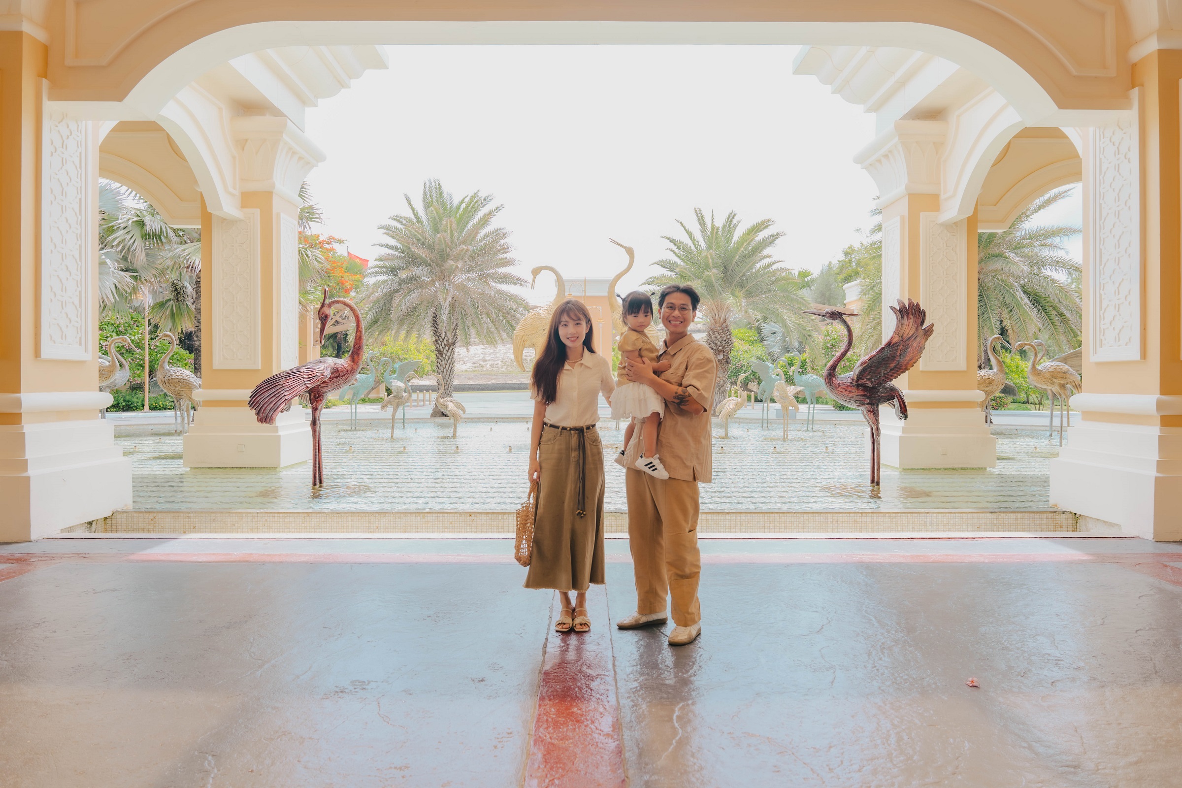 Hạ Long tăng gấp ba lượng tìm kiếm dịp hè 1 Nhiều gia đình chọn The Grand Ho Tram là điểm đến nghỉ dưỡng mỗi dịp lễ, Tết vì đa dạng hoạt động cho cả phụ huynh lẫn trẻ nhỏ. Ảnh: Gia đình Bánh Dày