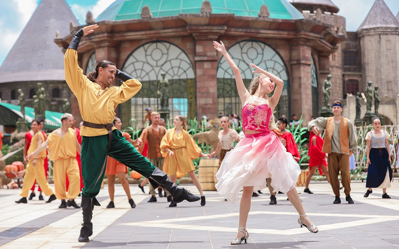 Các show diễn tại Bà Nà Hills. Ảnh: BQL Bà Nà Hills BN8-1744278533.jpg