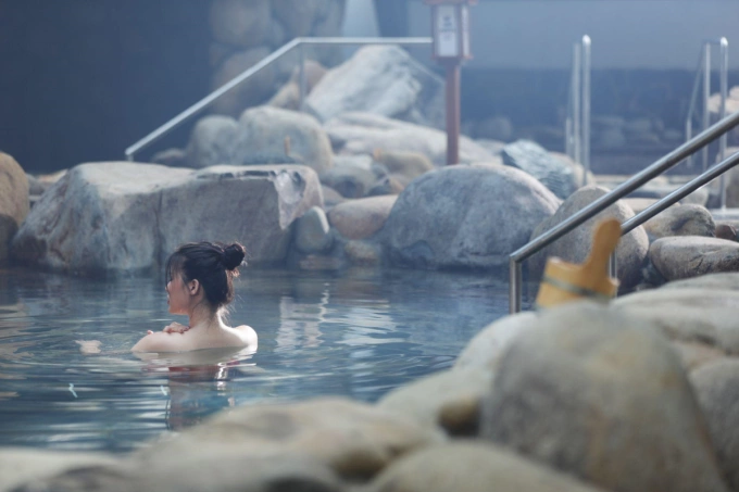 Nguồn khoáng ở Yoko Onsen Quang Hanh có hàm lượng brom cao hàng đầu thế giới. Ảnh: Sun Group