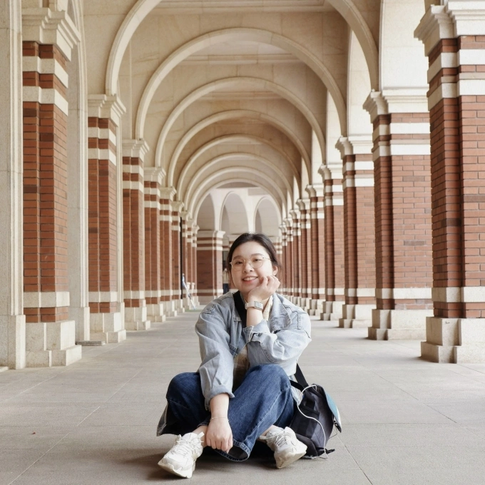 Trọn bộ kinh nghiệm cho người lần đầu du lịch Trung Quốc tự túc Phương chụp ảnh ở Thiên Tân.