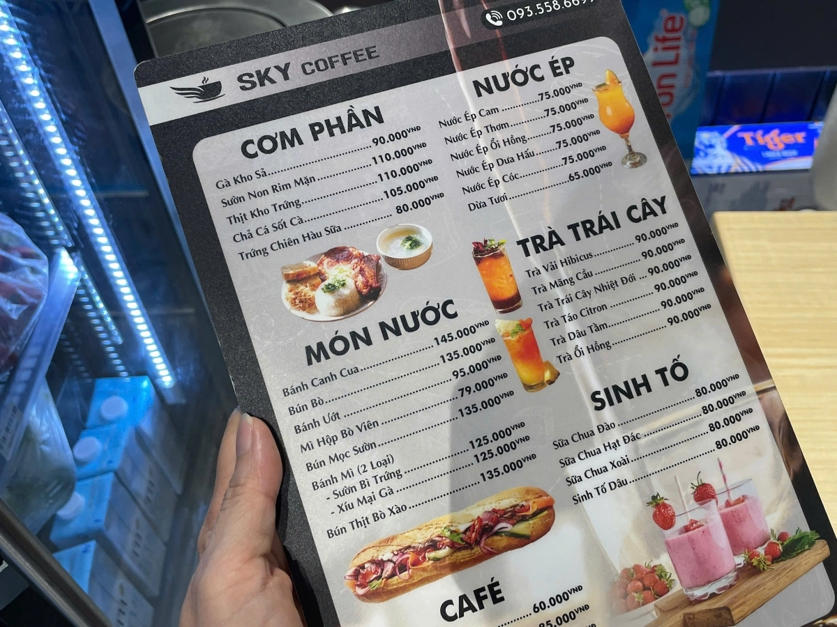 PHỞ NÓNG HỔI PHỤC VỤ TẠI KHU VỰC SÂN BAY TÂN SƠN NHẤT