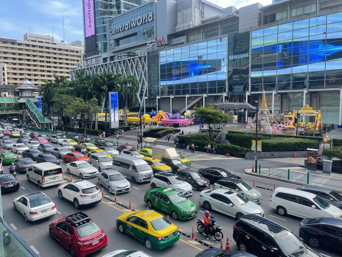 Trung tâm thương mại Central World chiều 25/7. Ảnh: Thanh Hà