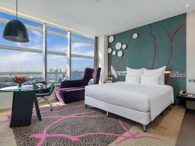 Nội thất phòng nghỉ sang trọng, giúp du khách thư giãn sau ngày hội họp. Ảnh: Pullman Saigon Centre