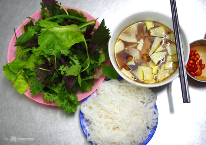 Bún chả Liên Hương. Ảnh: Hương Chi