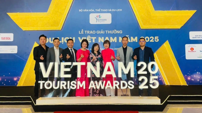 Đại diện Vidotour góp mặt tại lễ trao giải, ngày 27/9. Ảnh: Vidotour