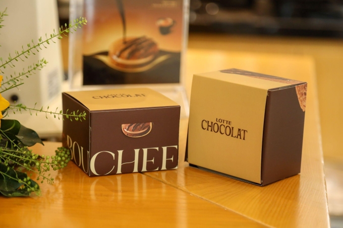 Chiến dịch truyền tải dòng bánh Bouchee như chất xúc tác kết nối cảm xúc với thông điệp Khoảnh khắc bạn gặp Bouchee, nơi đó trở thành một quán cà phê bất cứ lúc nào lẫn nơi đâu. Ảnh: Lotte Chocolat