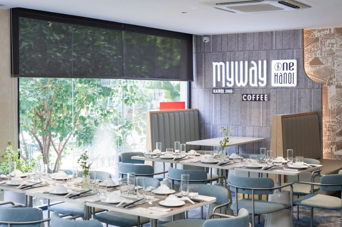 Khu vực bistro phục vụ món ăn tại My Way Coffee - One Hanoi. Ảnh: My Way Coffee