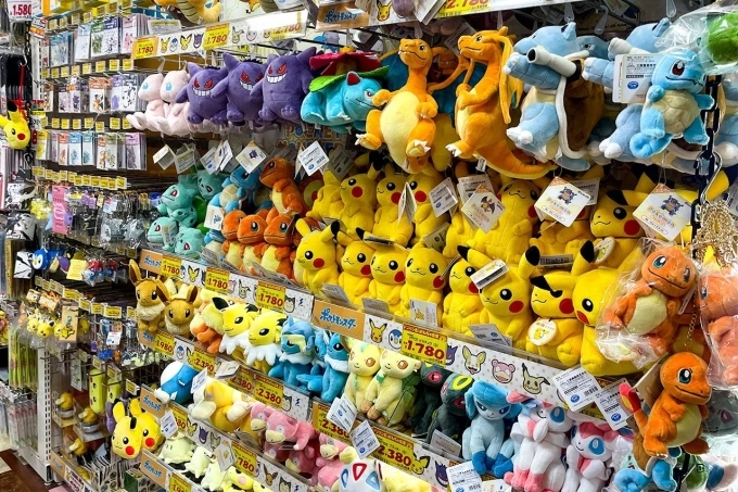 ên trong một cửa hàng Donki. Ảnh: CNN