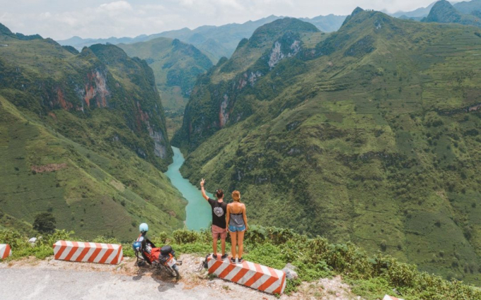 Hành trình khám phá Ha Giang Loop bằng xe máy. Ảnh: thecoastalcampaign