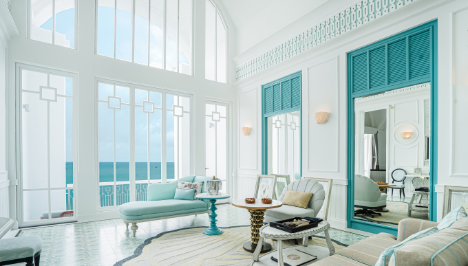 JW Marriott Phu Quoc vào top 5 resort hàng đầu châu Á Phòng Turquoise Suite màu ngọc bích với không gian ngập tràn ánh sáng, hồ bơi riêng và tầm nhìn hướng biển. Ảnh: JW Marriott Phu Quoc Emerald Bay Resort & Spa