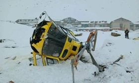 Bão tuyết làm tê liệt hoạt động du lịch ở Everest