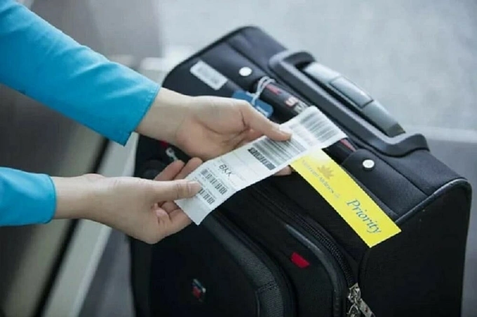 Hành lý xách tay hơn 10 kg phải ký gửi hoặc trả phí. Ảnh: Vietnam Airlines
