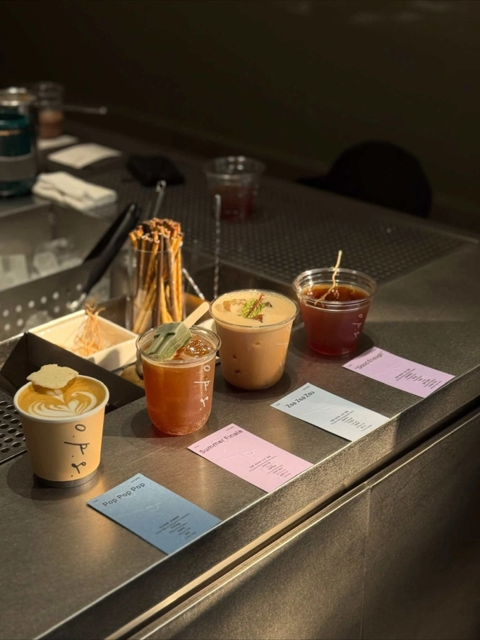 Thượng Hải bùng nổ quán cà phê, hút khách bởi sáng tạo điên rồ - 2