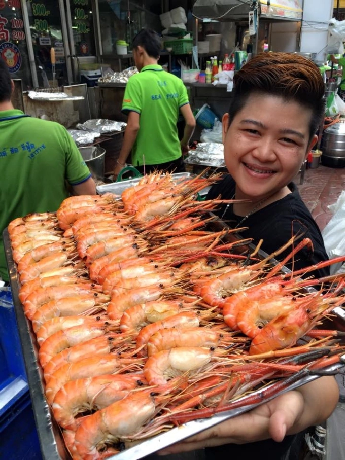 Chinatown Bangkok - 'trạm dừng' tiết kiệm cho CĐV SEA Games 33 Đồ ăn ở các quán hải sản tại Chinatown Bangkok. Ảnh: T&K Seafood