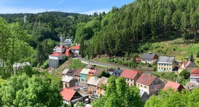 Nguồn gốc ít người biết của đồng USD đầu tiên Thị trấn Jáchymov nhìn từ trên cao. Ảnh: BBC