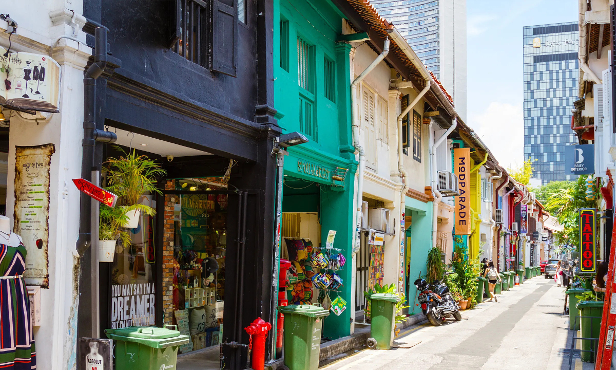 Ba điểm mua sắm thời trang bản địa tại Singapore cho Gen Z