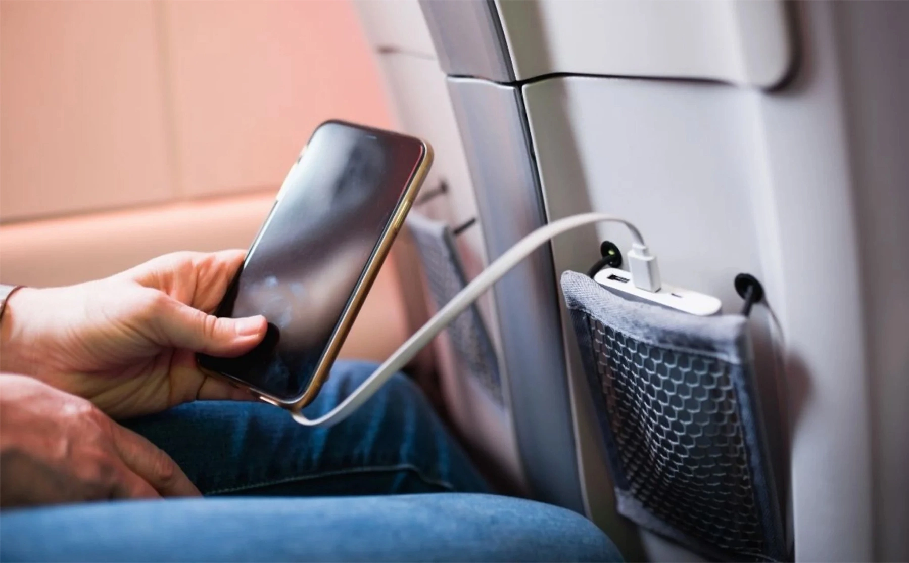 Được mang sạc dự phòng như thế nào lên máy bay? - Báo VnExpress Du lịch
