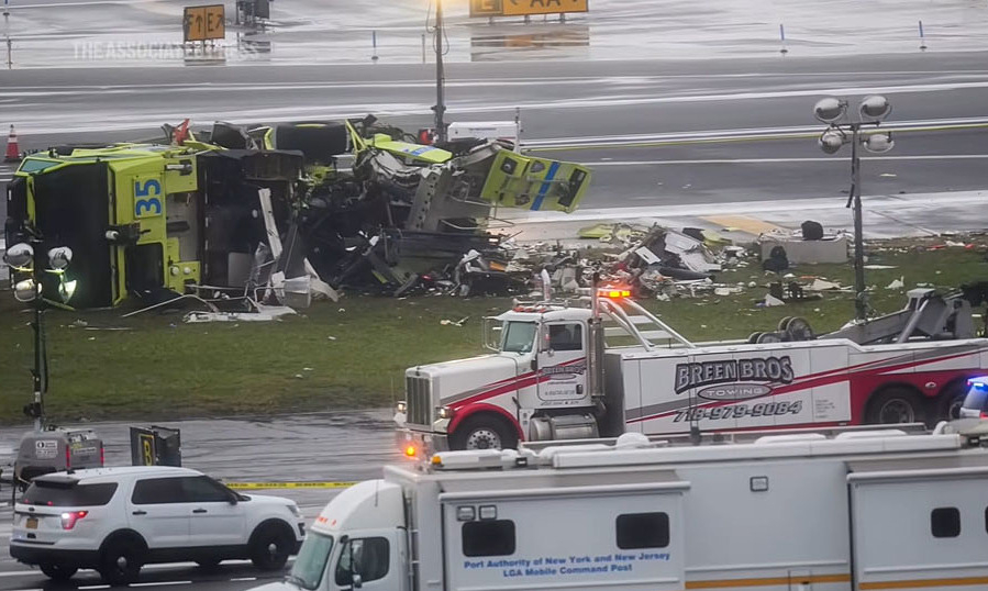 Chiếc ghế giúp nữ tiếp viên sống sót sau khi văng khỏi máy bay 100 m