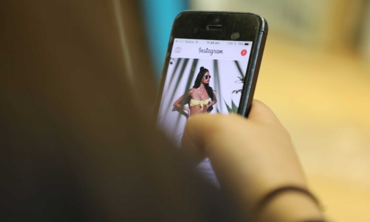 Du khách đối mặt nguy cơ bị hủy visa vì dữ liệu trong điện thoại