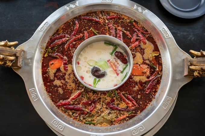 Món lẩu mala cay kiểu Tứ Xuyên. Ảnh: Shutterstock