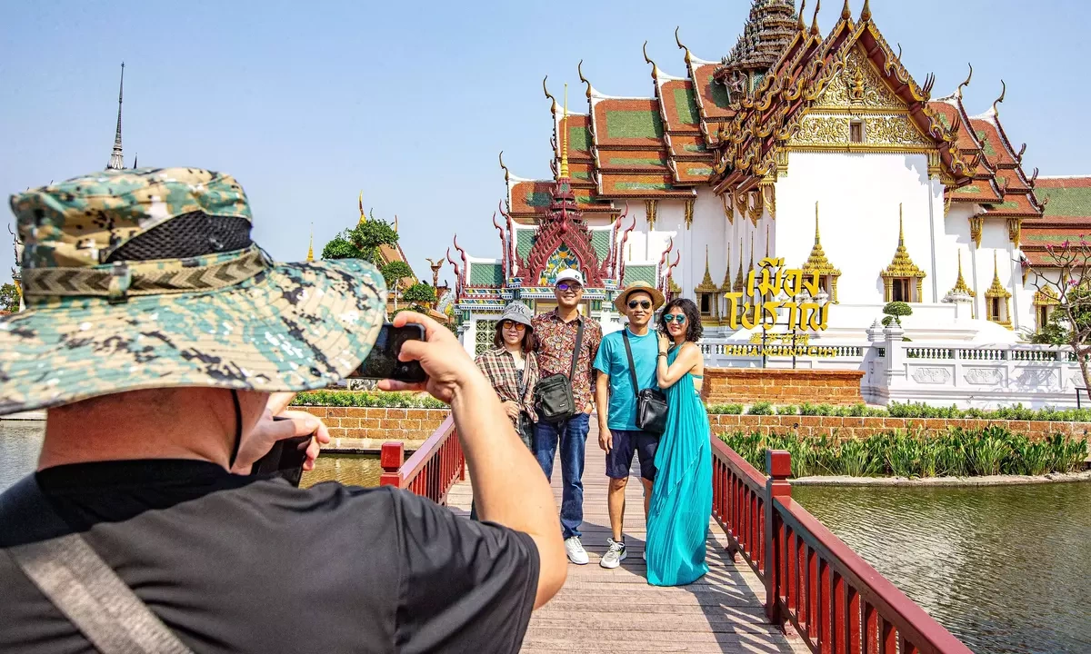 Việt Nam đối mặt 'bẫy số lượng' khi cạnh tranh du lịch với Thái Lan