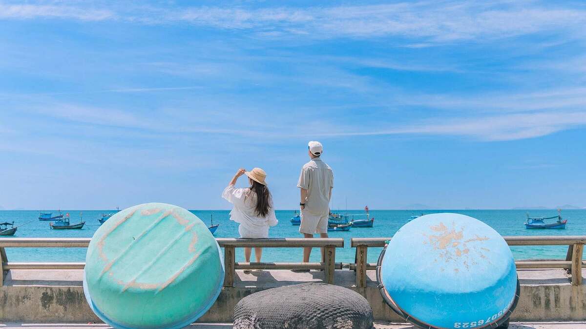Biển Dốc Lết 'đẹp như tranh' trong mắt khách Hà Nội