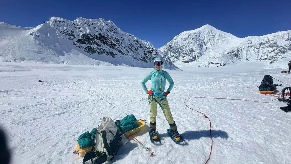 Chị Celine Nhã Nguyễn trên đỉnh Denali hôm 12/6.