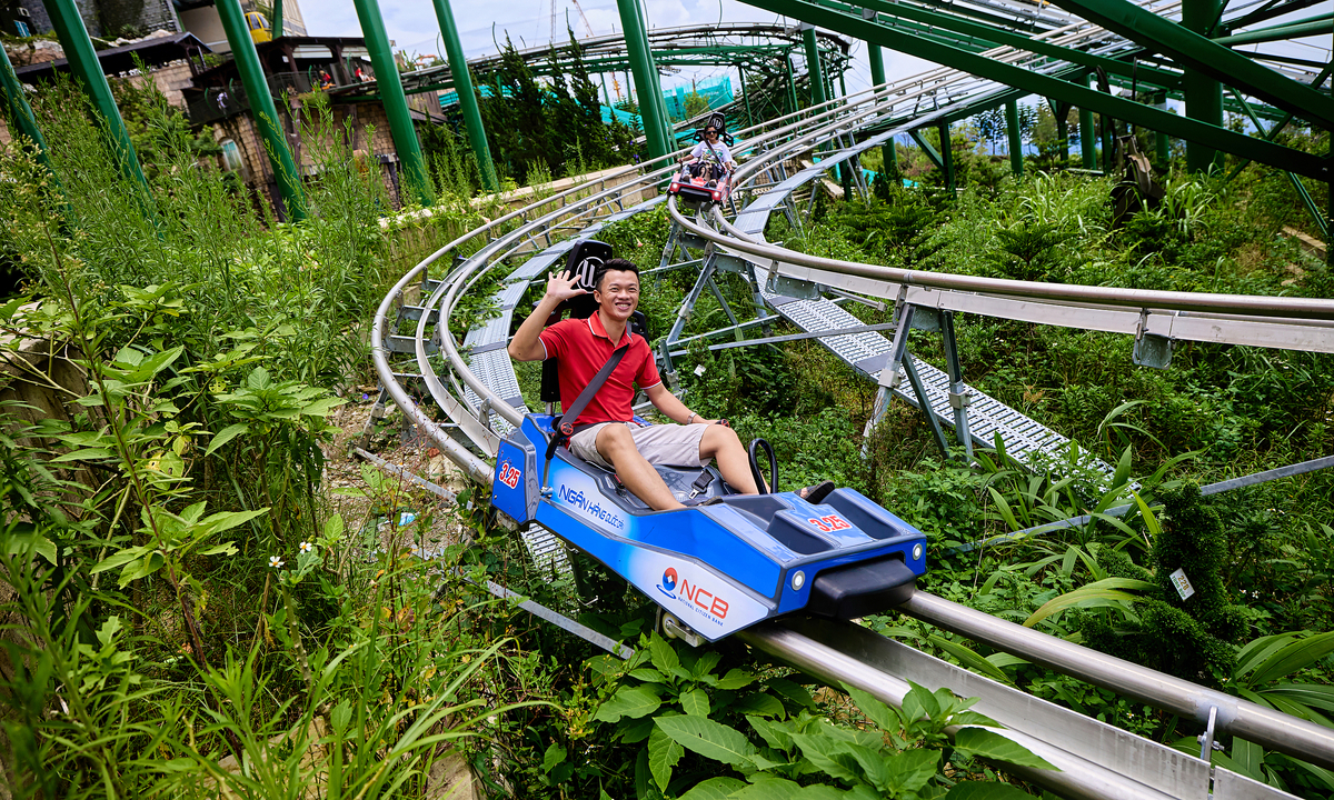 Vé Ba Na Hills còn 500.000 đồng cho du khách 25 tuổi trở xuống