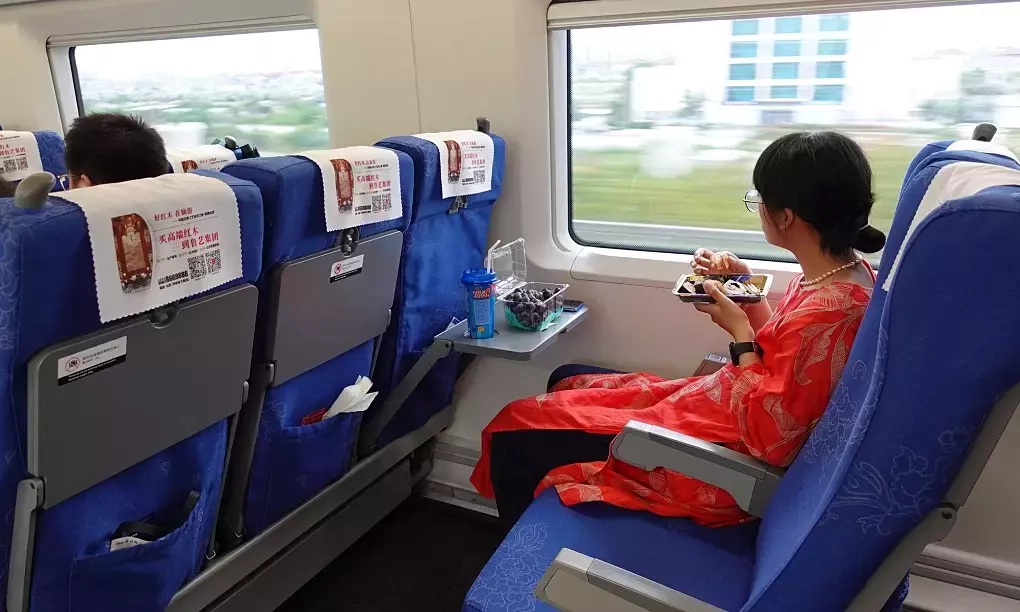 Điều khiến khách Việt 'mê' tàu cao tốc Trung Quốc