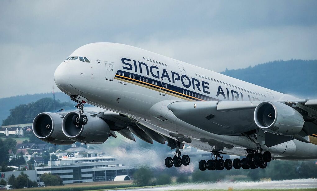 Một máy bay của Singapore Airlines đang cất cánh. Ảnh: Wiki